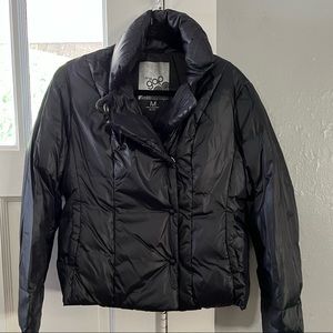 GAP Women’s Puffer Jacket Size Medium